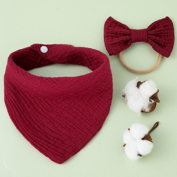 2Pc Muslin Bib and Hair Bow Set in VALENTINE’s Burgundy Red - Picture 3 of 3